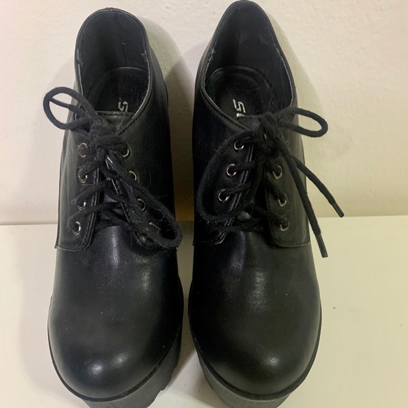 Chunky platform lace up shoes - Picture 2 of 6